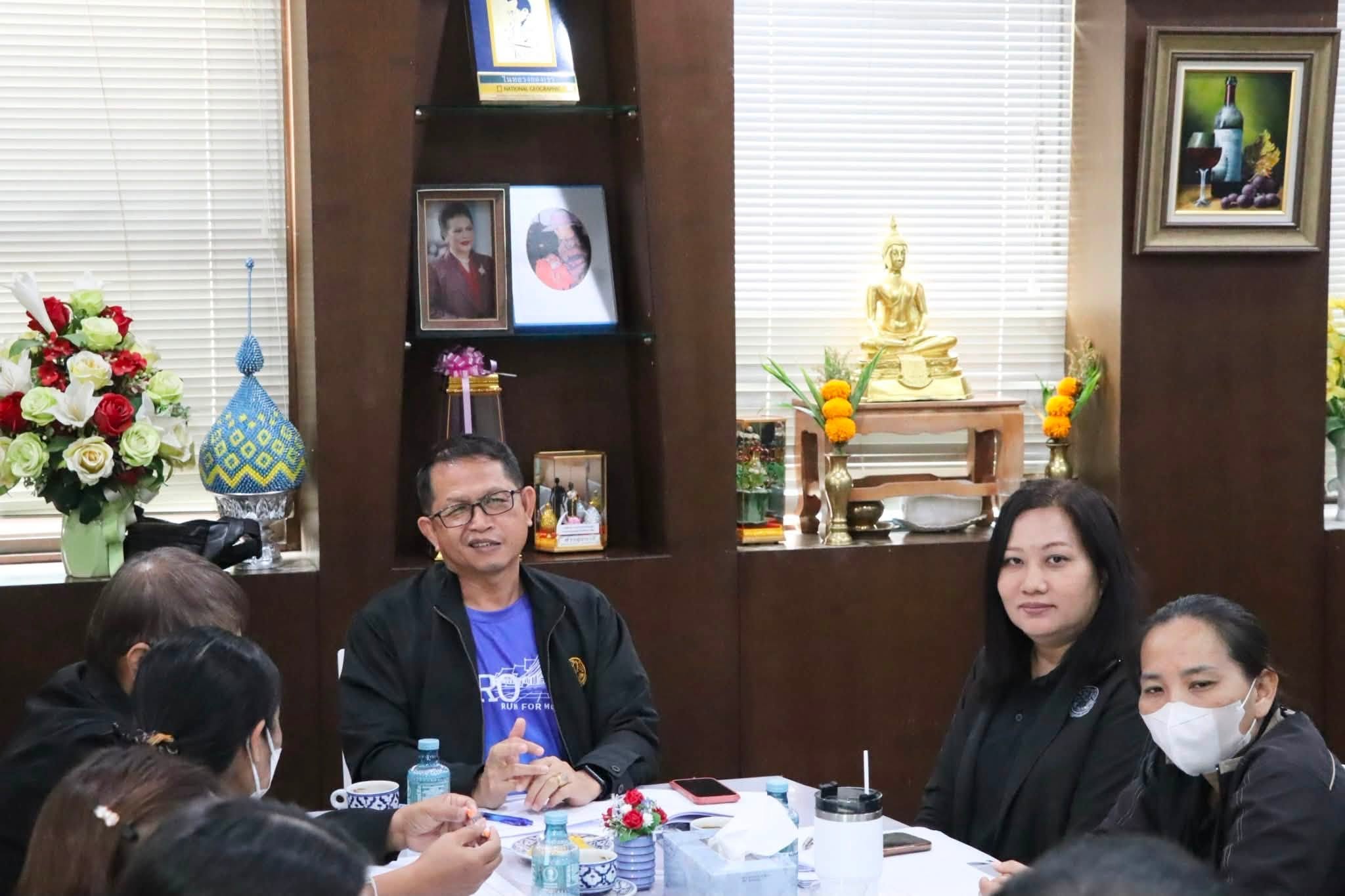 title - ผู้ตรวจราชการกรม สำนักงานการปฏิรูปที่ดินเพื่อเกษตรกรรม (ส.ป.ก.) ประชุมตรวจราชการและติดตามความก้าวหน้าผลการดำเนินงานของศูนย์ส่งเสริมและพัฒนาอาชีพเสริมนอกภาคการเกษตร ประจำปีงบประมาณ 2569 ณ ศูนย์ส่งเสริมและพัฒนาอาชีพเสริมนอกภาคการเกษตร